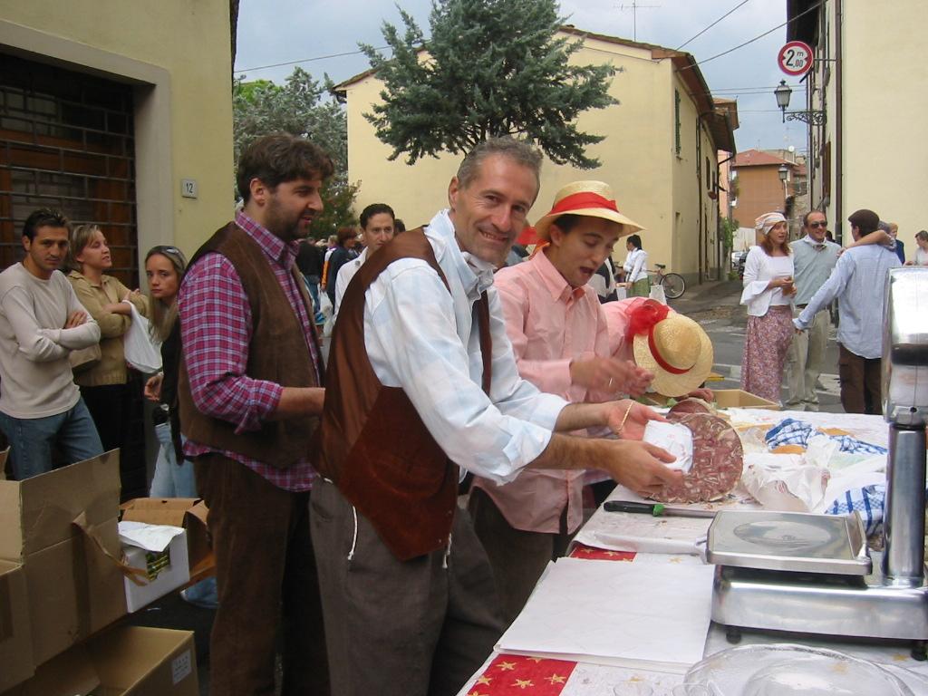 Mercatino (15).JPG